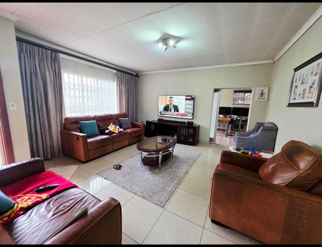 3 BEDROOM HOUSE FOR SALE IN NOORDWYK